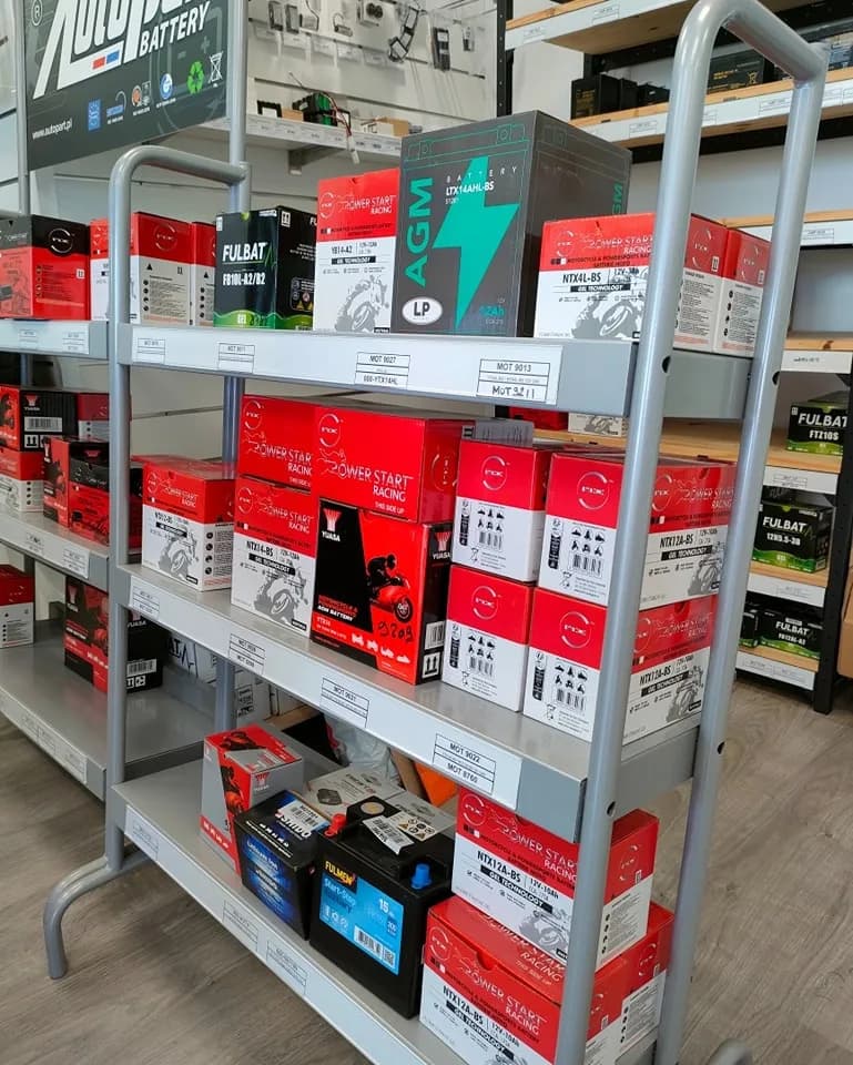 Rayon de batteries moto et scooter